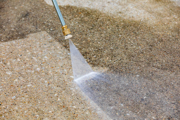 Best Pool Deck Cleaning  in St James, MO